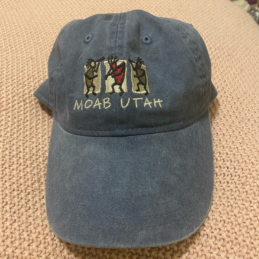 Hat - Picture 3 of 6